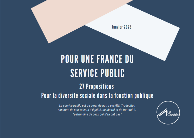 Slide de Janvier 2023 avec le texte suivant : "Pour une France du Service Public. 27 propositions pour la diversité sociale dans la fonction publique. Le service public est au cœur de notre société. Traduction concrète de nos valeurs d'égalité, de liberté et de fraternité, "patrimoine de ceux qui n'en ont pas"."