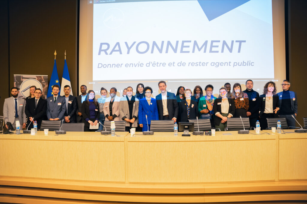 Photo des membres de La Cordée sur l'estrade